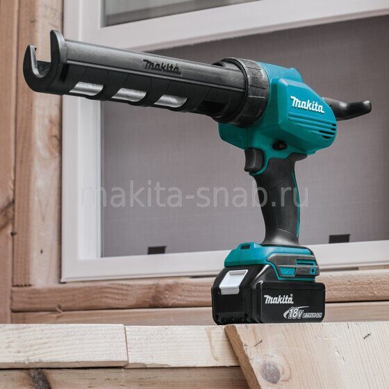 Аккумуляторный пистолет для герметика Makita DCG180Z 1230752102